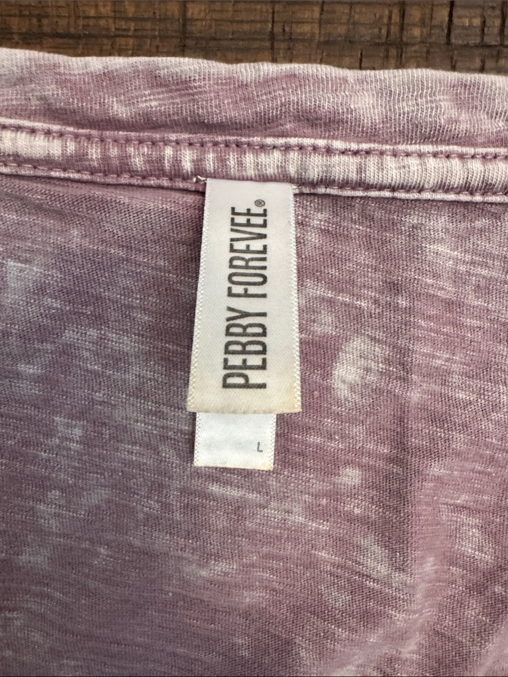 PEBBY FOREVEE PREMIUM PLUNGE V-NECK MINERAL WASHED SIDE SLIT TOP - Picture 6 of 9
